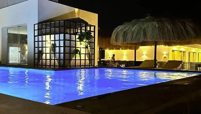 Imperial App 433 Resort