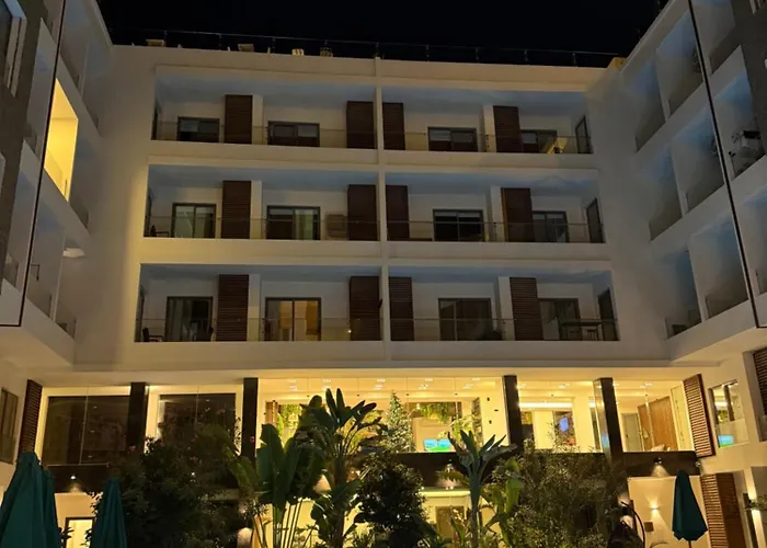 Imperial App 433 Resort